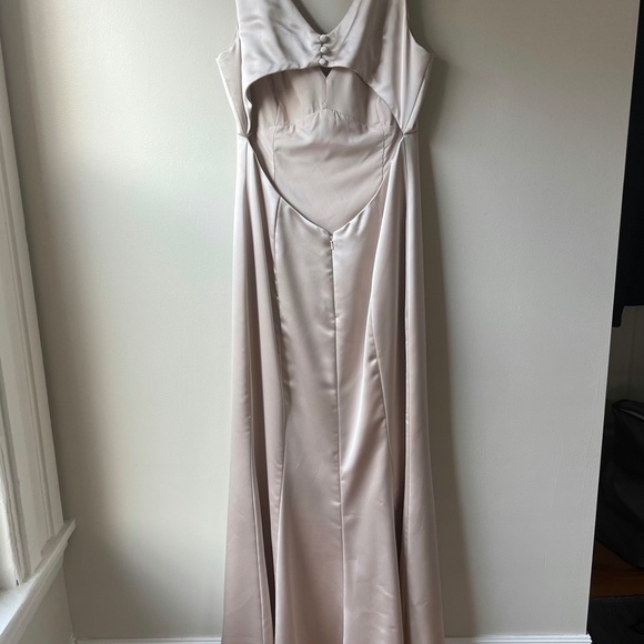 Amsale Tiana Long Evening Bridesmaids Dress in Champagne, Size 10 - Picture 4 of 8